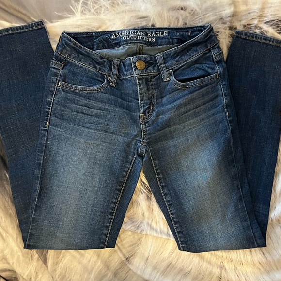 Hollister Jegging size 0 Super stretch has small spot see pic blends in when on - Picture 3 of 7